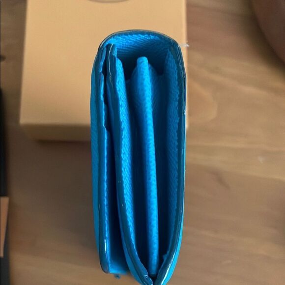 Tod's Blue Leather Wallet with Silver Clasp - Picture 10 of 11